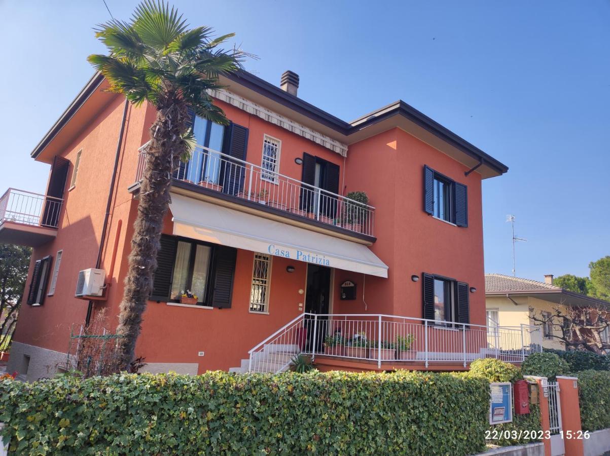 Casapatrizia B&B Сирмионе Экстерьер фото