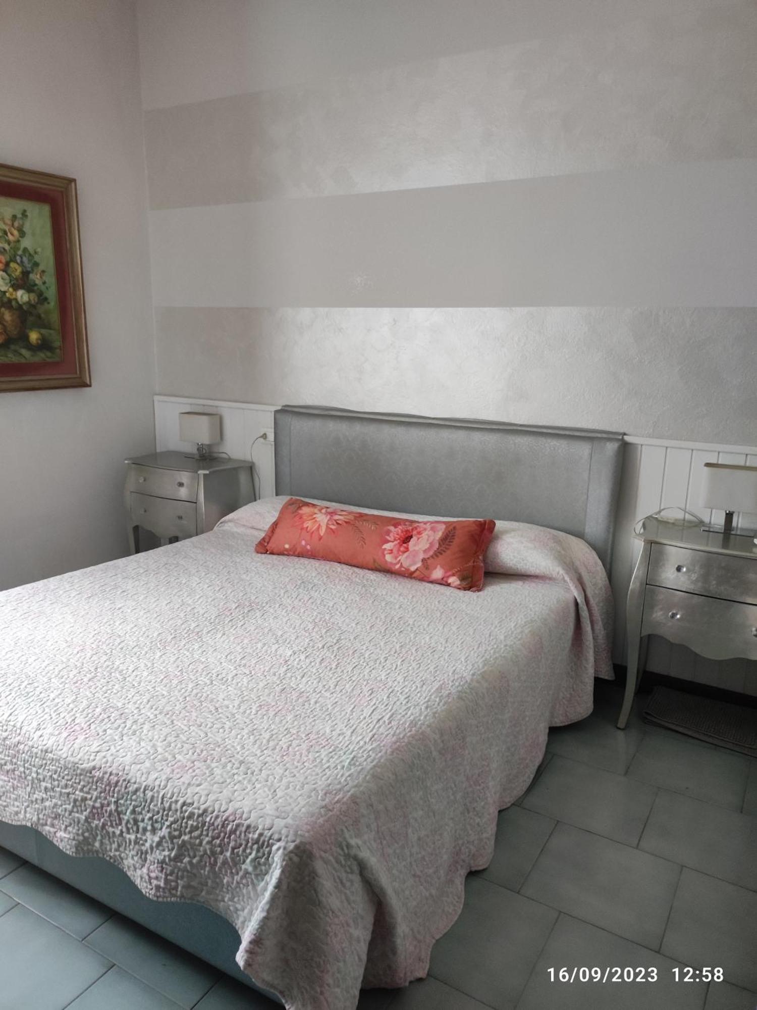 Casapatrizia B&B Сирмионе Экстерьер фото