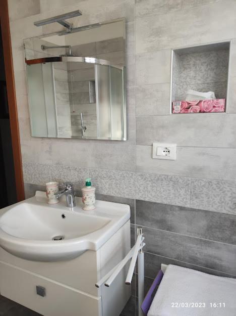 Casapatrizia B&B Сирмионе Экстерьер фото
