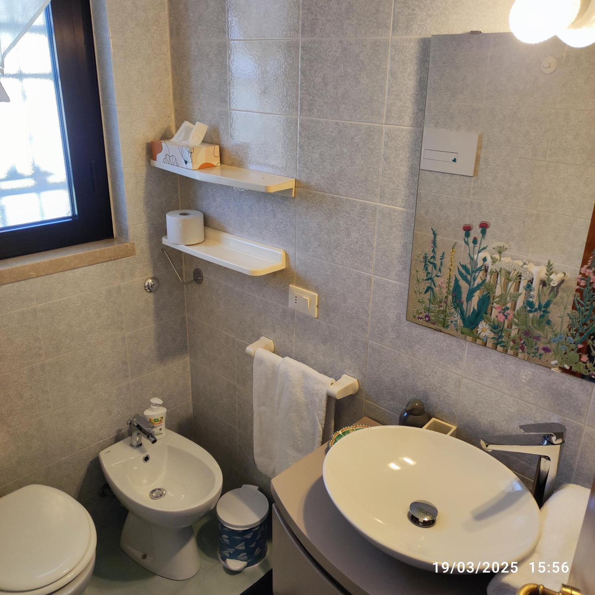 Casapatrizia B&B Сирмионе Экстерьер фото